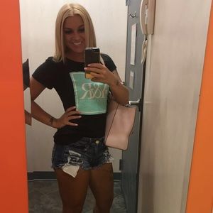 Meet your Posher, Jaclyn